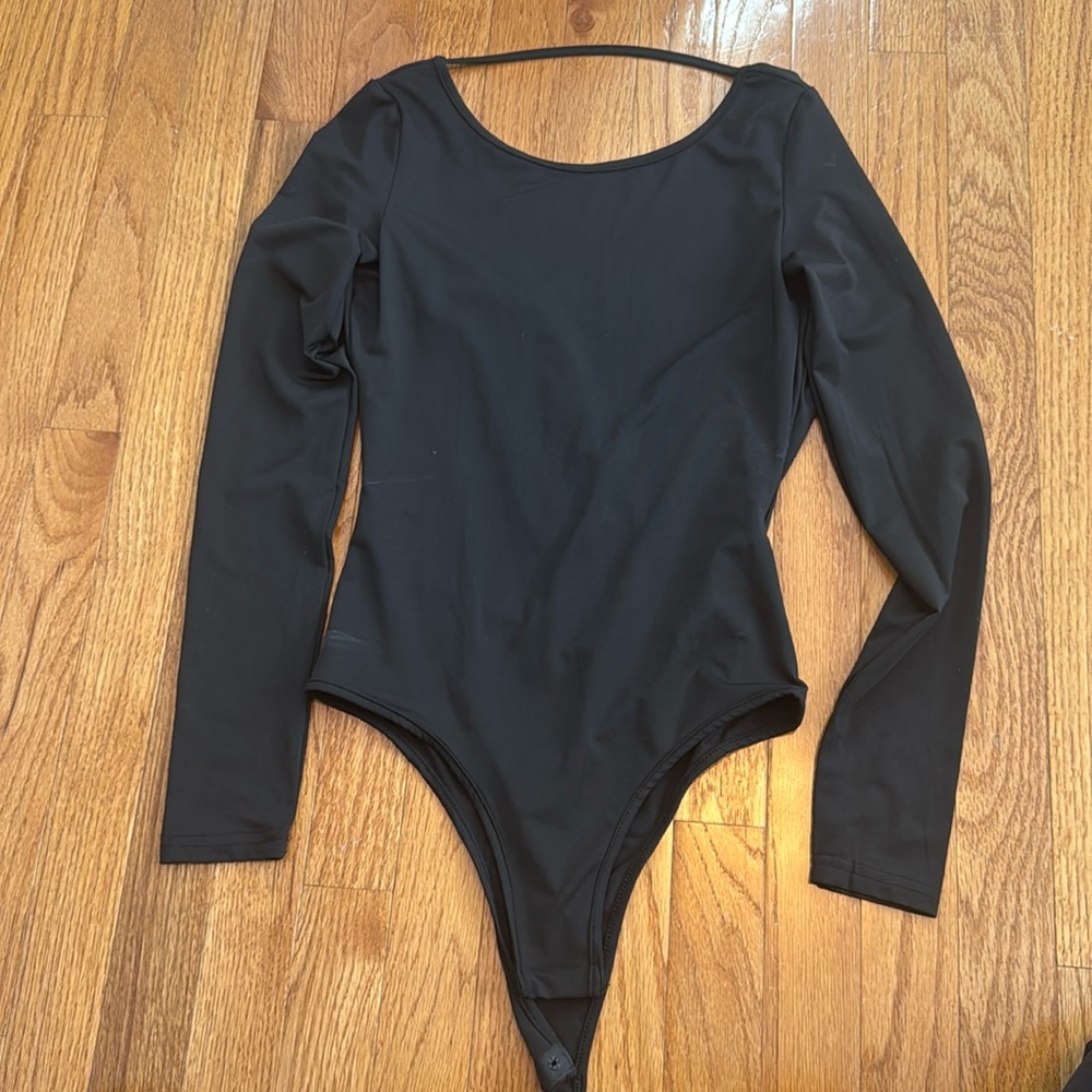 SHEIN Long Sleeve Open Back Bodysuit (NEW without tags)